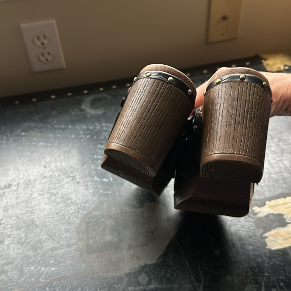 Dansko Deni Fringed Clogs - Picture 3 of 8